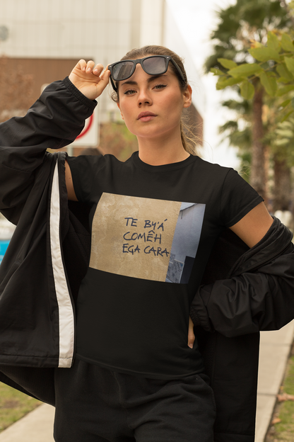 Camiseta Frases Andaluzas unisex - Ega cara - 100% algodón. Regalo ideal para todas y todos los andaluces orgullosos de sus raíces.