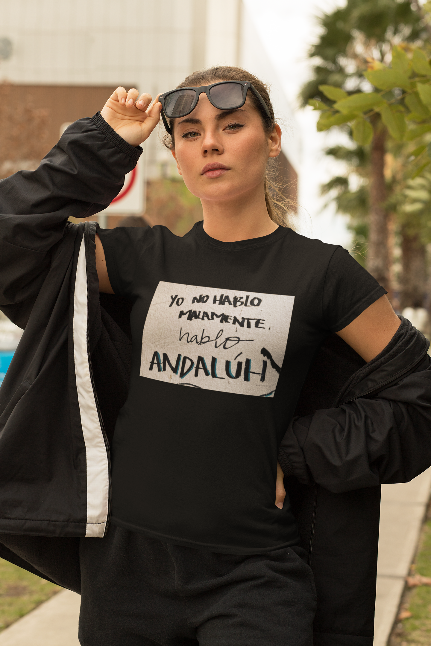 Camiseta Frases Andaluzas unisex - Malamente - 100% algodón. Regalo ideal para todas y todos los andaluces orgullosos de sus raíces.